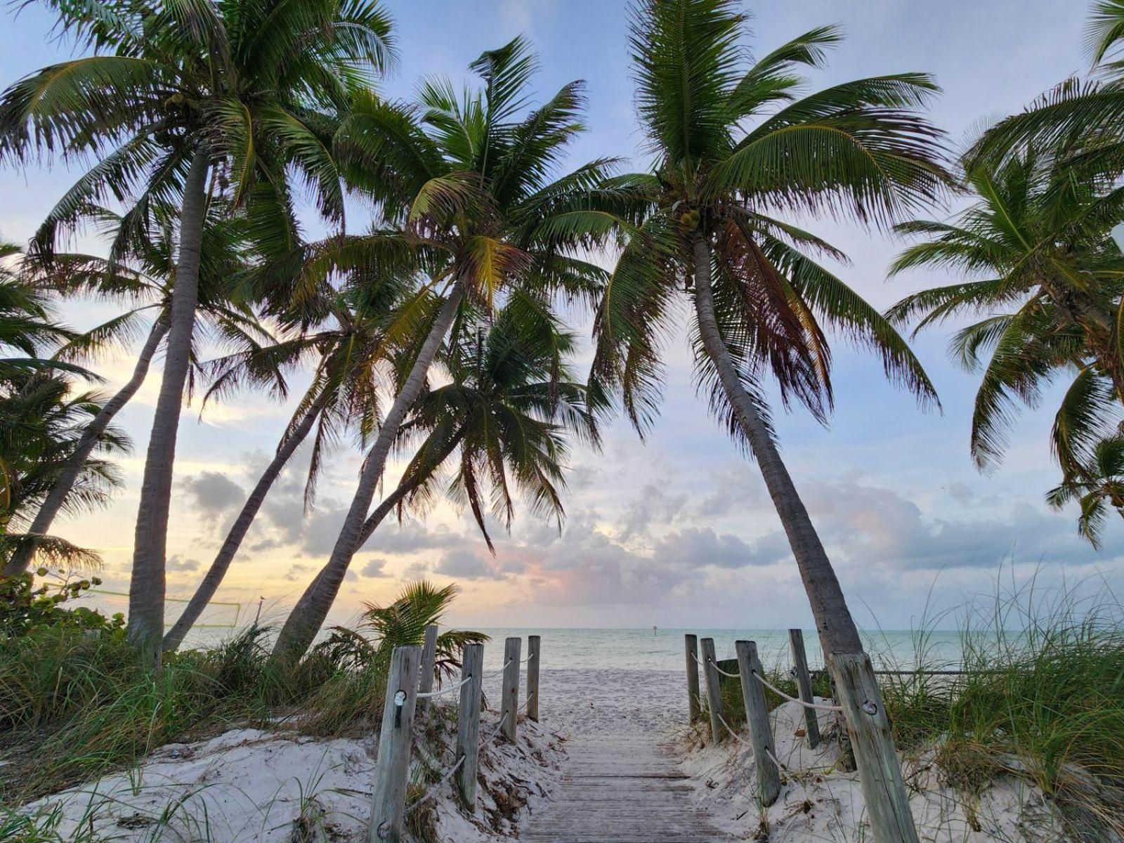 Beautifully Renovated Summer Of 2020 Come And Enjoy This Lovely Unit Cayo Hueso Exterior foto