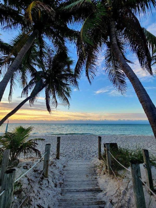 Beautifully Renovated Summer Of 2020 Come And Enjoy This Lovely Unit Cayo Hueso Exterior foto